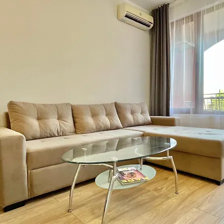 Sunflower - Private - Bsr - 1 Apartment